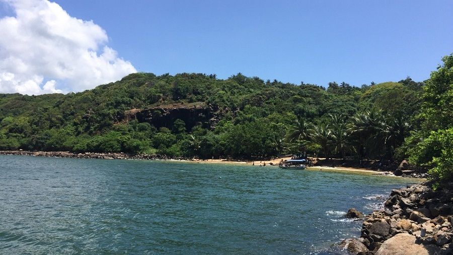 Jungle beach in Unawatuna
