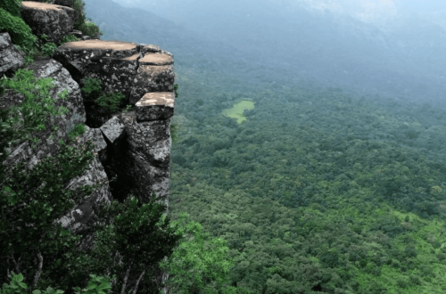 Knuckles Mountains